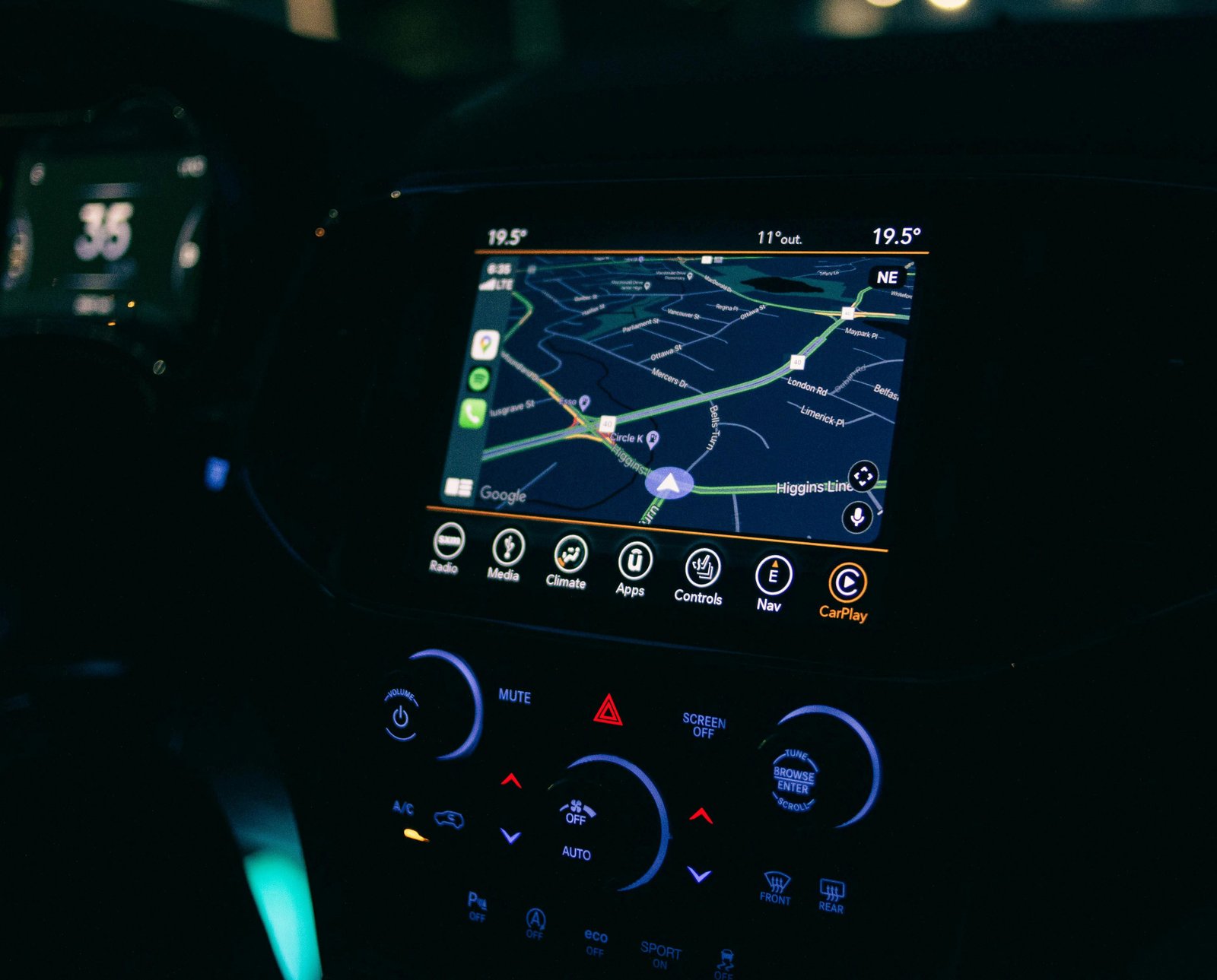 FleetSense – IoT Fleet Management Dashboard